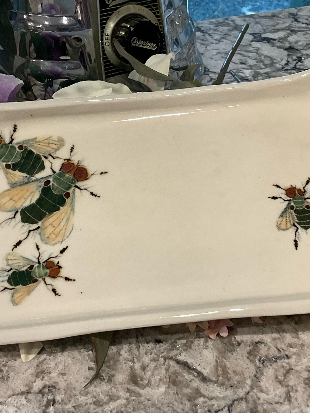 #3..SIGNED CLAY ART 5 BY 8 IN.SIGNED..BEE DESIGN TRINKET TRAY
